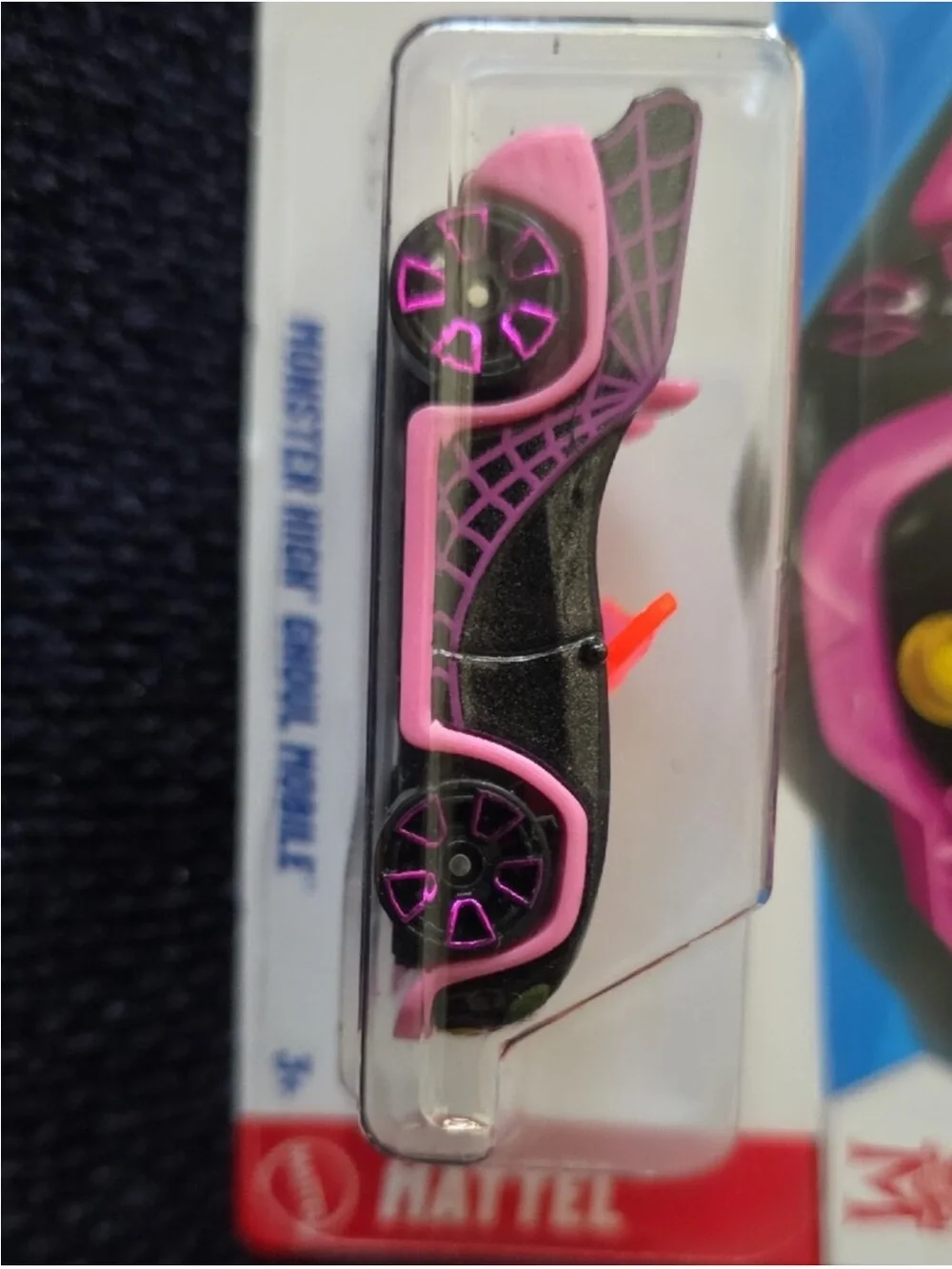 Hot Wheels x Mattel Monster High Ghoul Mobile - Black & Pink